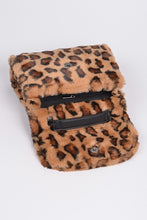 Load image into Gallery viewer, Leopard Faux Fur Clutch